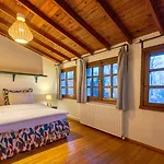 Beta Hotel 2*